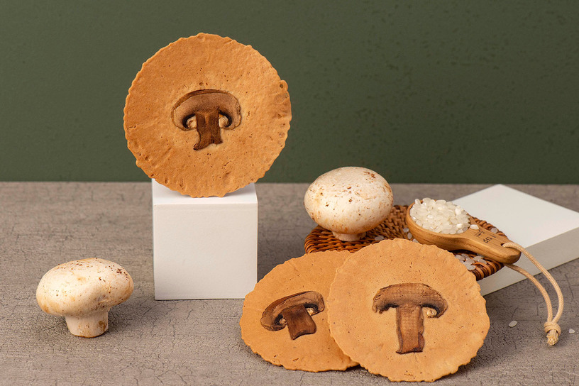 米滿幸福豐藏鐵盒 Assorted Rice Cookies Gift Tin 米滿幸福豐藏鐵盒 Assorted Rice Cookies Gift Tin